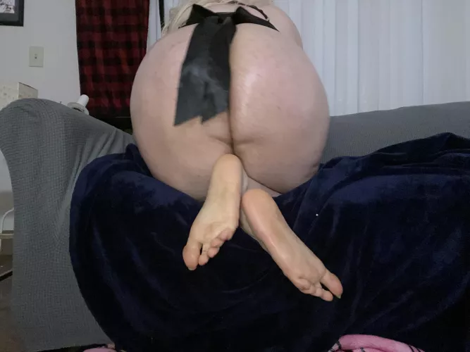 Soles of a goddess by CuteGuyFeet