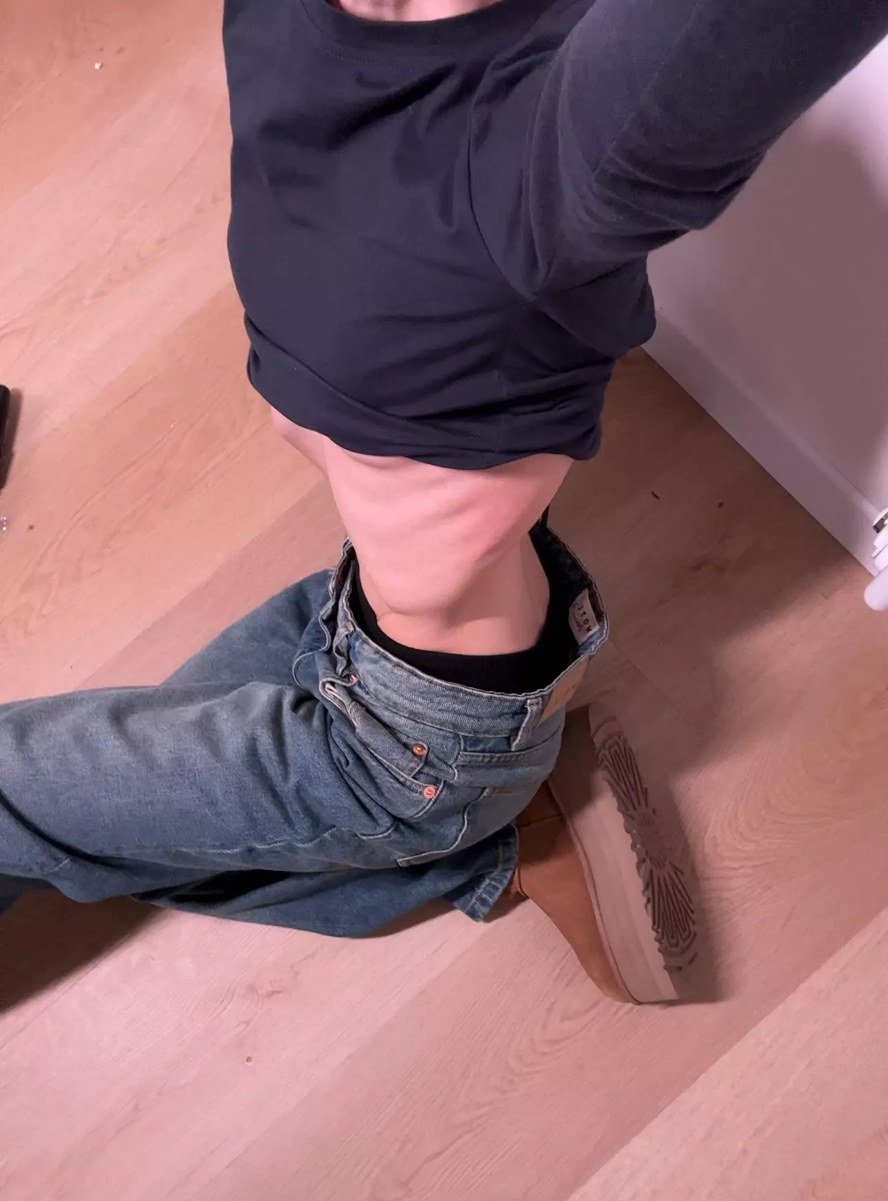 Such a weird angle ahahah posted by ClaraNekoo