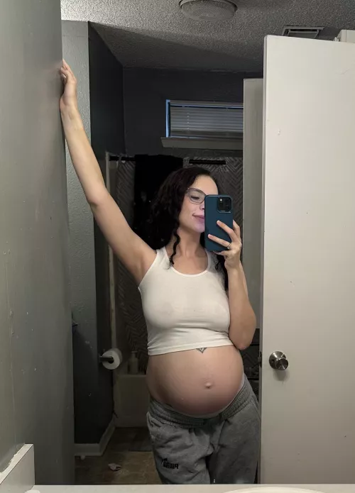 Sweats are all I fit into these days by smuttyfantasy