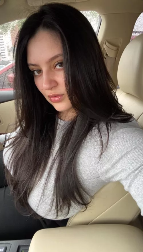 That hair can’t hide that massive rack by throwawayfq567432