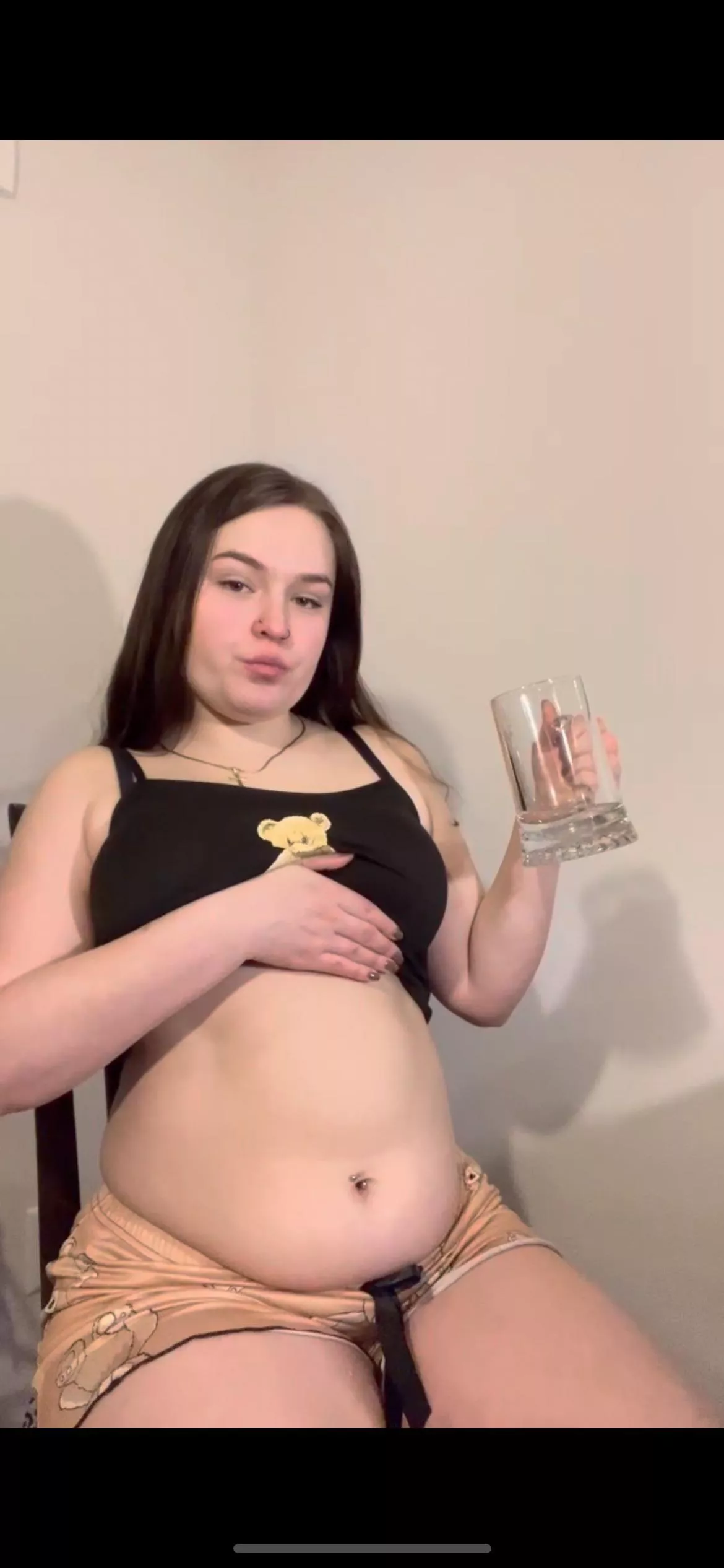 This new vid goin up pushed this belly to the absolute limits👀😫😊 posted by thickie_belly_queen