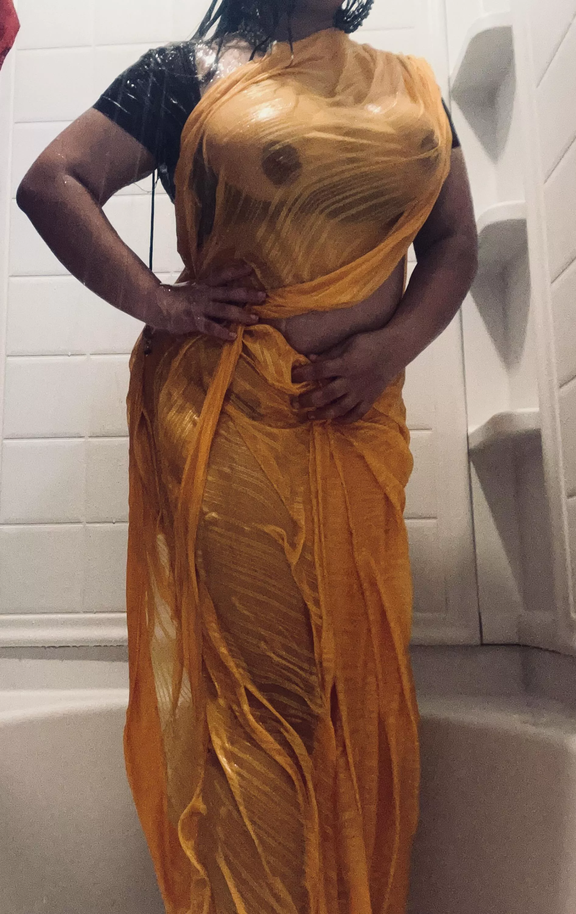 Tip tip barsa paani 🥰🥰🔥[F] posted by holo_polo