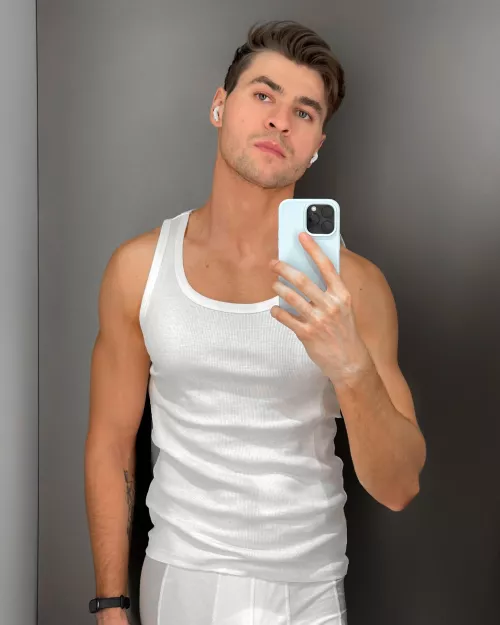 Trying on some clothes by Kidrauhl100