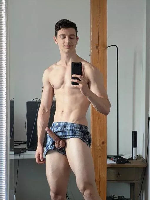 Woke up with a rock hard cock by leandavexx