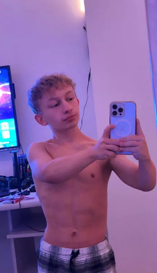 (19) Felt cute and not too much self conscious by freddoppo