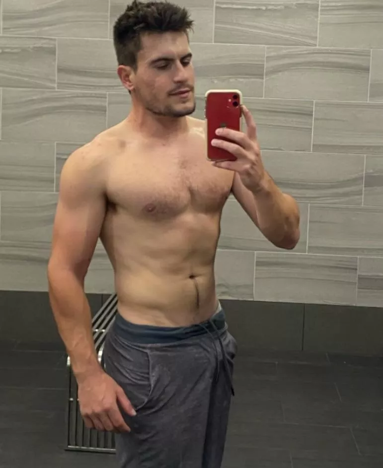 Are non nudes appreciated too? posted by Notwhatitlookslike11