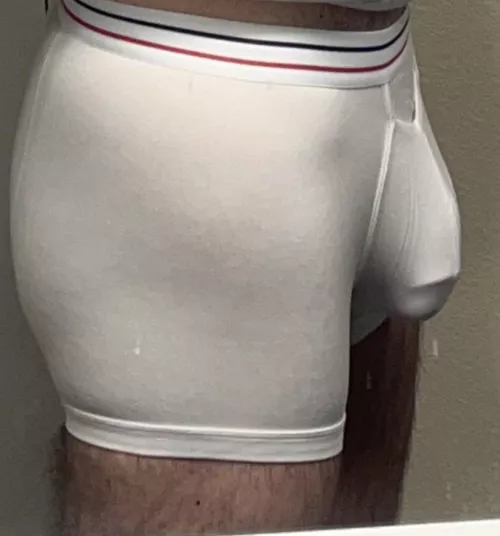 can anyone identify this brand by sittingonasecret