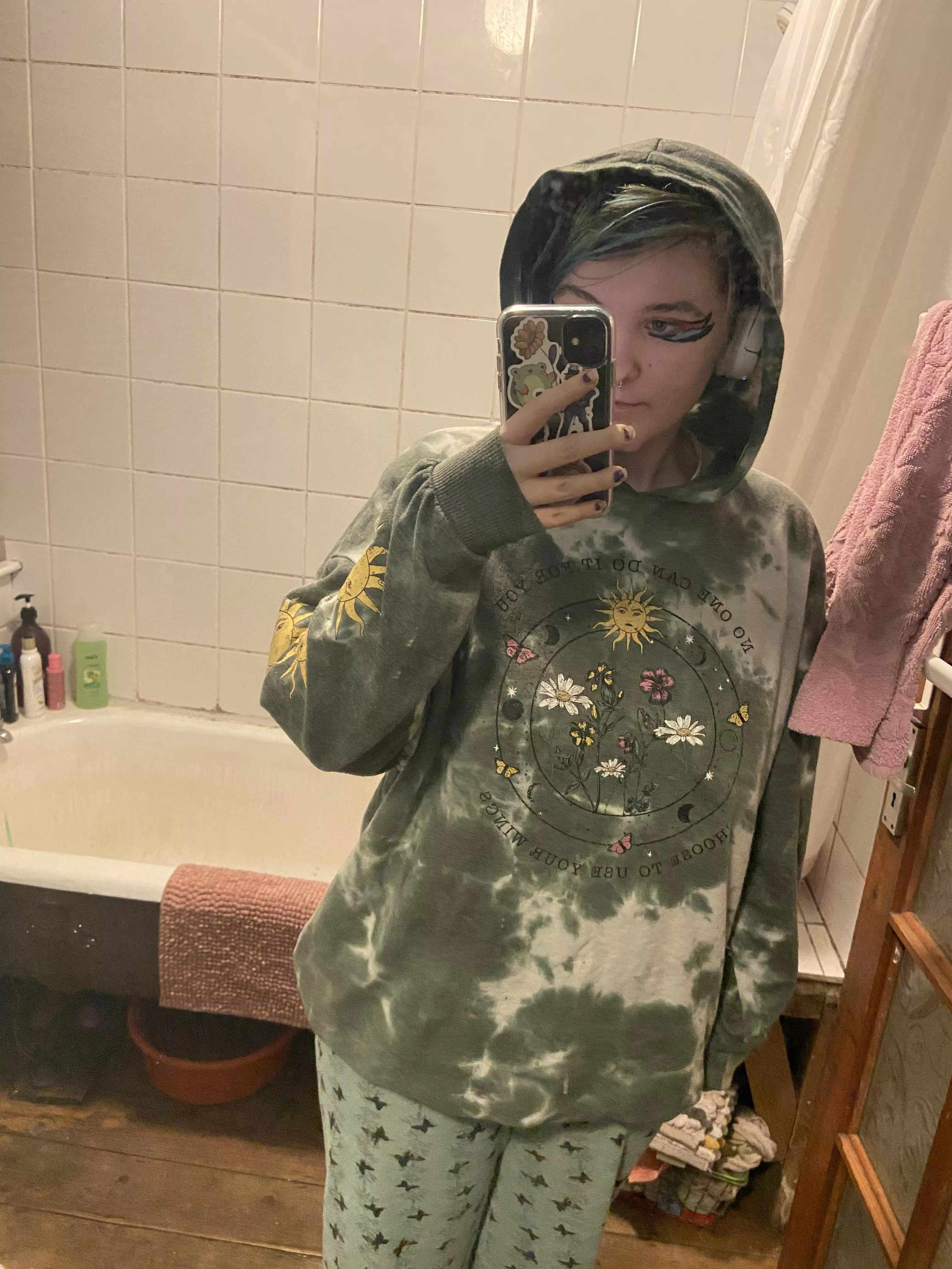 Check out my new hoodie ! posted by c4tb0y_6