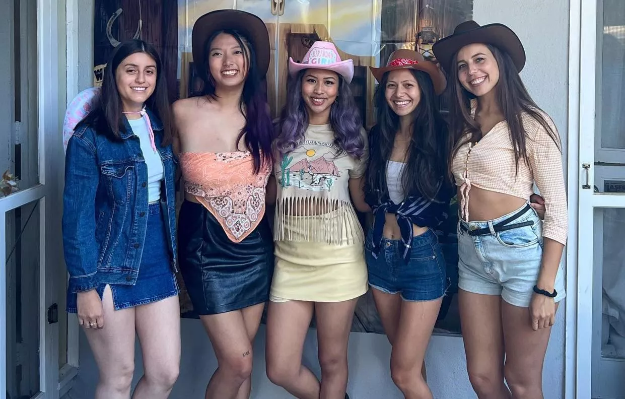 Cowgirls posted by Remarkable-Fold6597