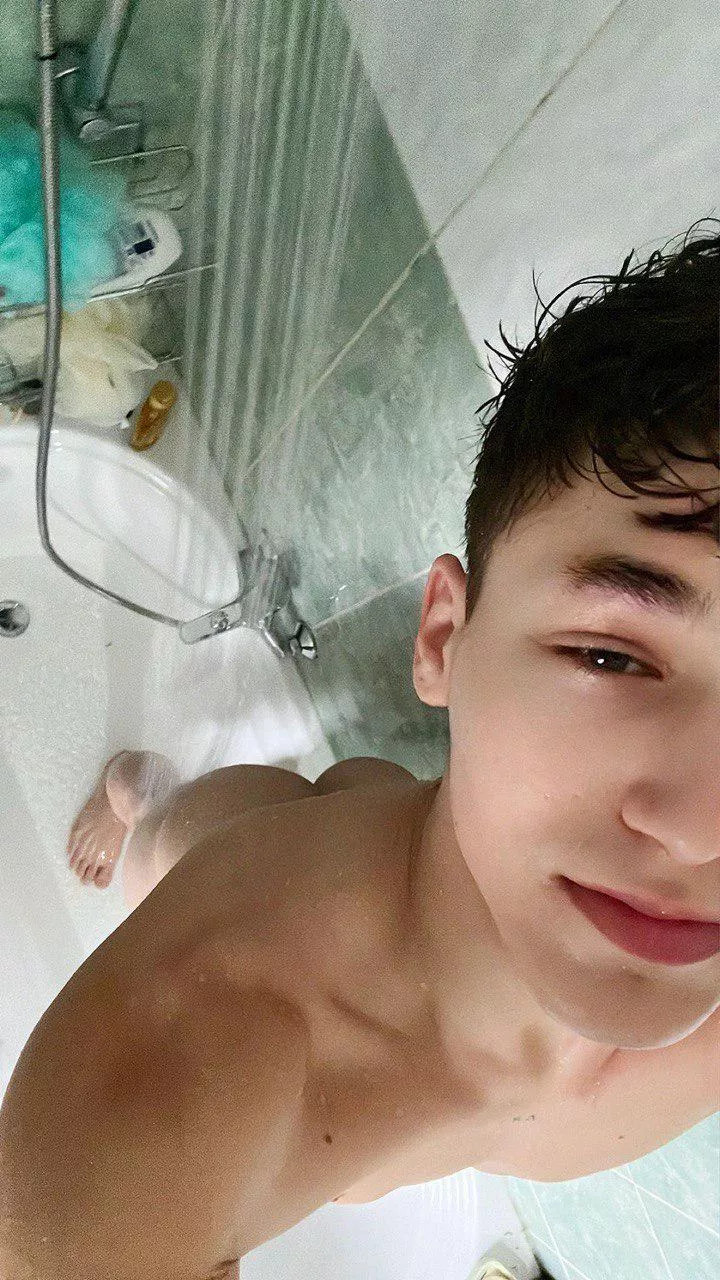 do you think my tight twink ass is fuckable? 😜🤔 posted by Izabella_GG