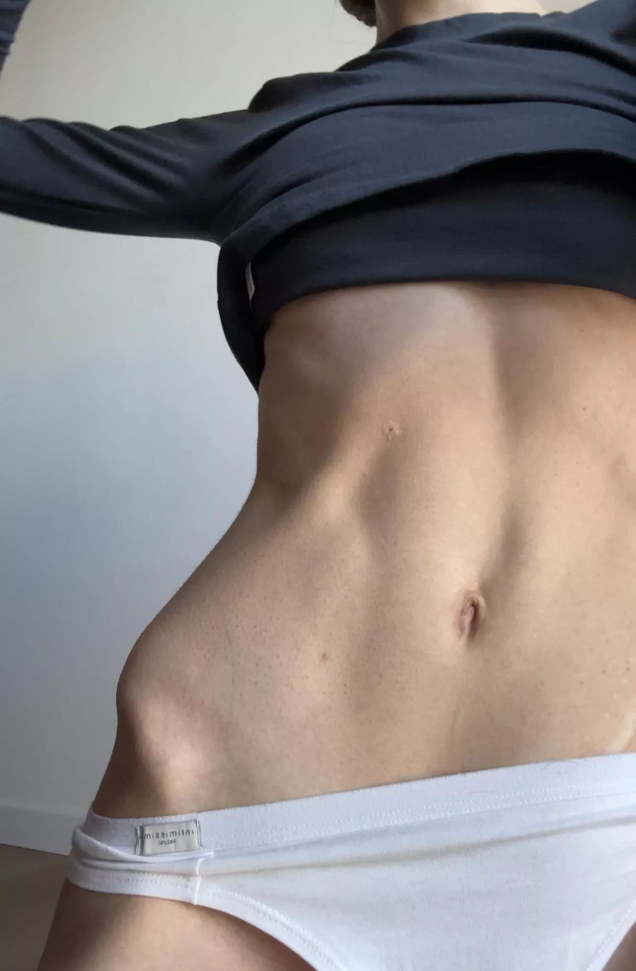 Favorite part of my belly ahahah posted by ClaraNekoo