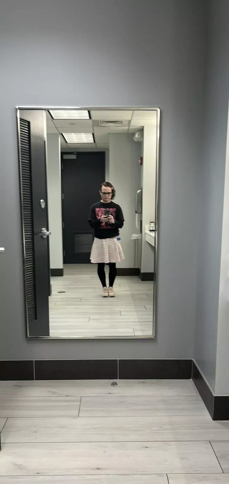 First time posting/wearing a skirt to work (that wasn't Halloween.) I'm older, but smol, please be nice! :3 posted by RayRayF1dg3t