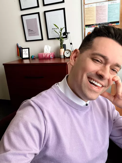 Hiii from the office! 👋🏼 by Ok_Silver_569