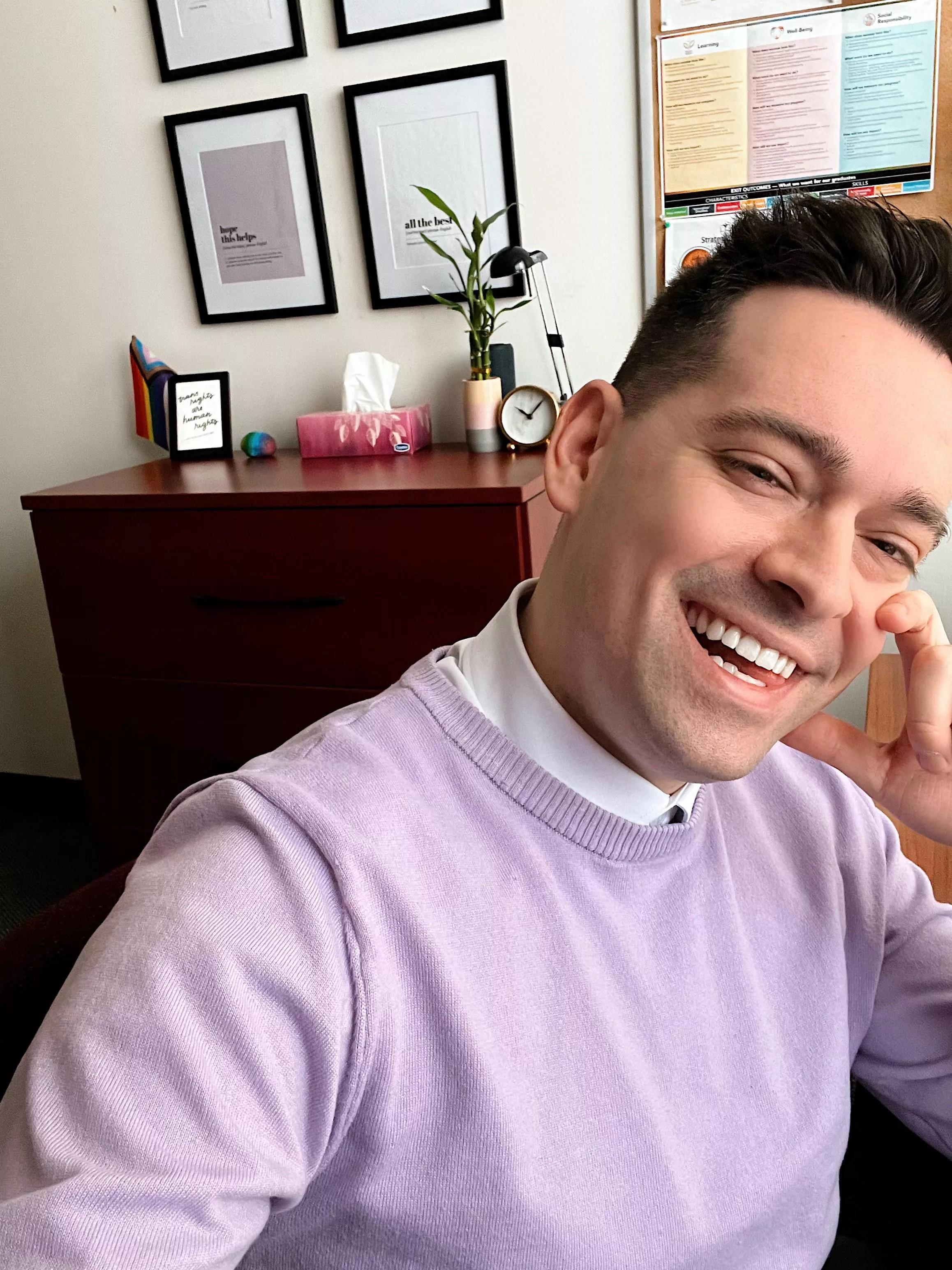 Hiii from the office! 👋🏼 posted by Ok_Silver_569