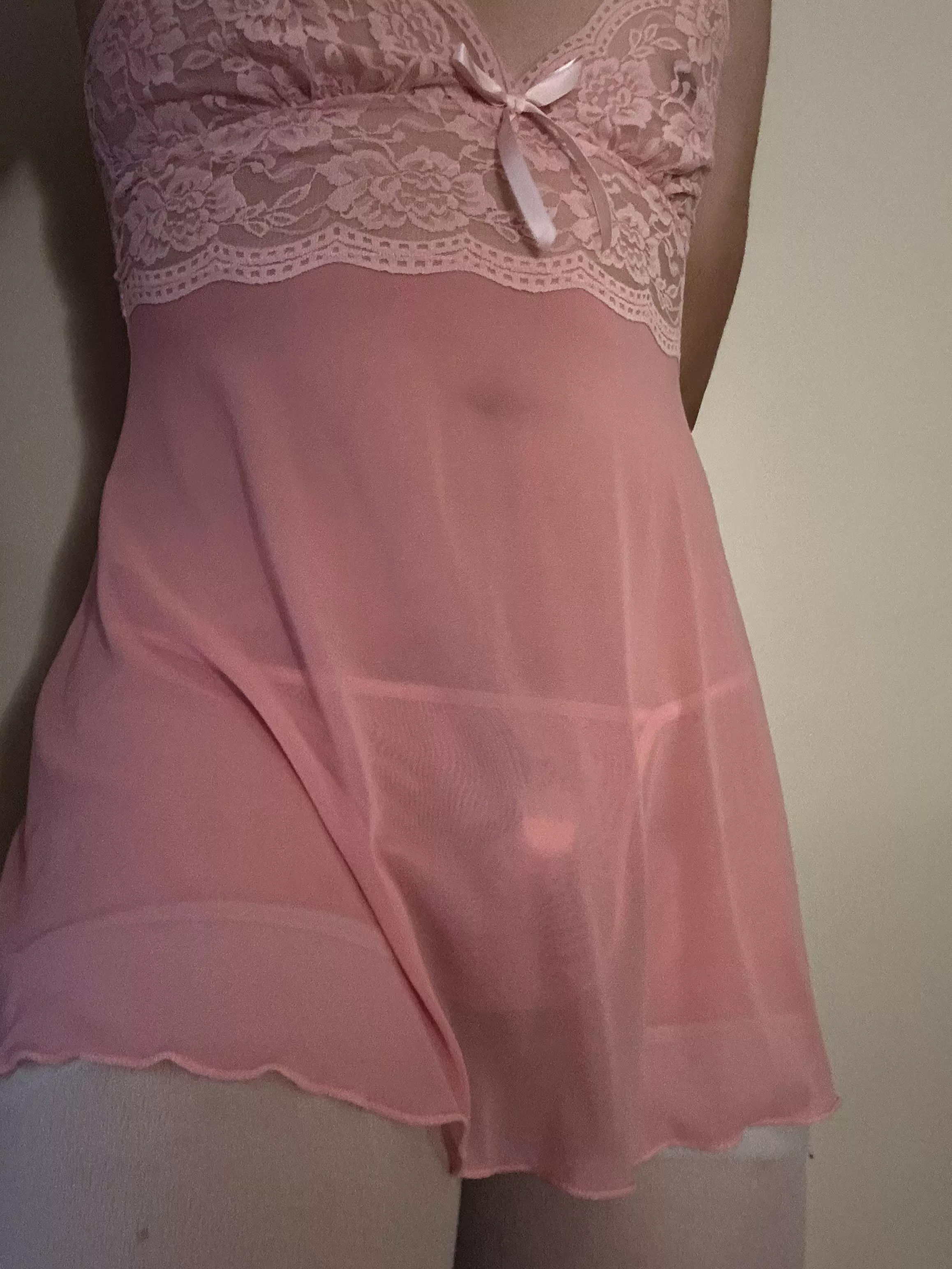 I’m hiding under this cute pink thing 💕 posted by asianfemboy420