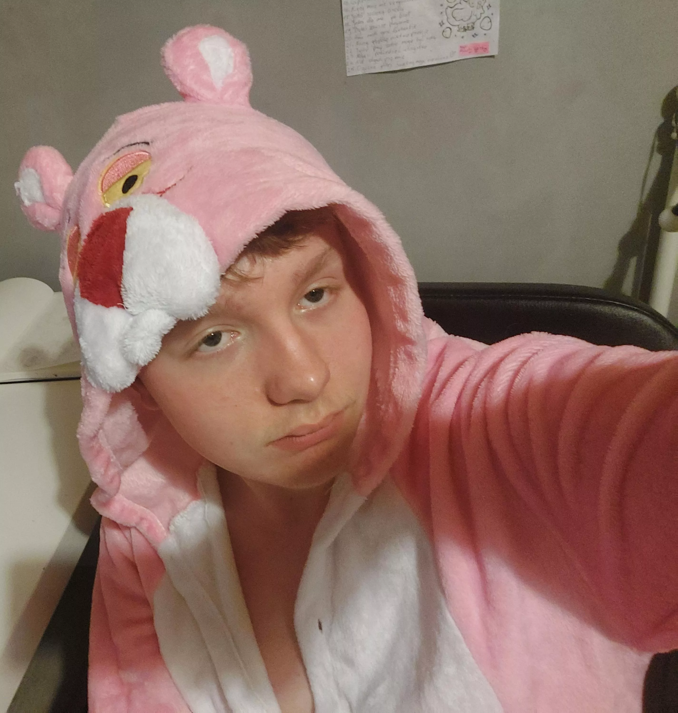 Its really cold so I puted my ozzie on, I hope i dont Look stupid posted by bear_hug11