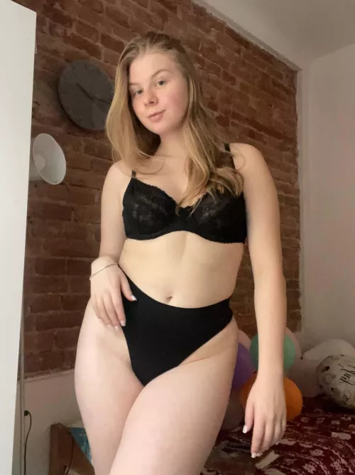 My curves for your pleasure here now by SuperiorOutcome