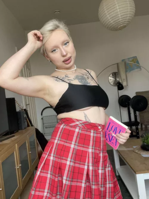 Not your average biology student by Taperedbonding127