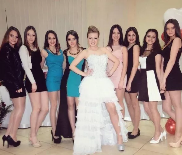 Rank bride and bride's maids by minkoil81