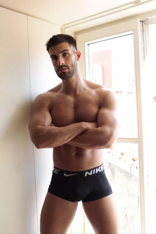 Waiting for you 😉 by HarryHartt