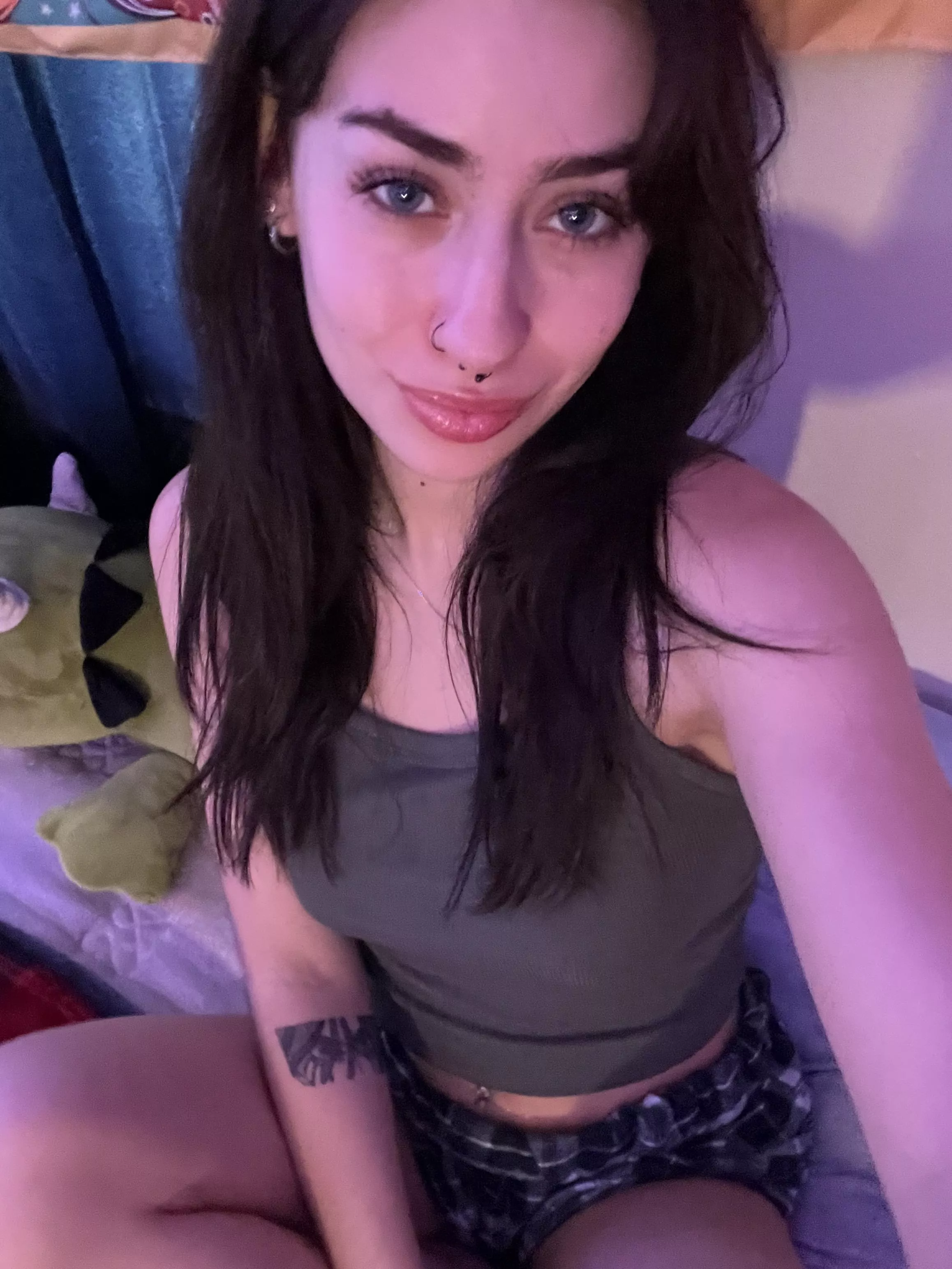 Wishing you a good day with this selfie posted by TheVariousSpoiler