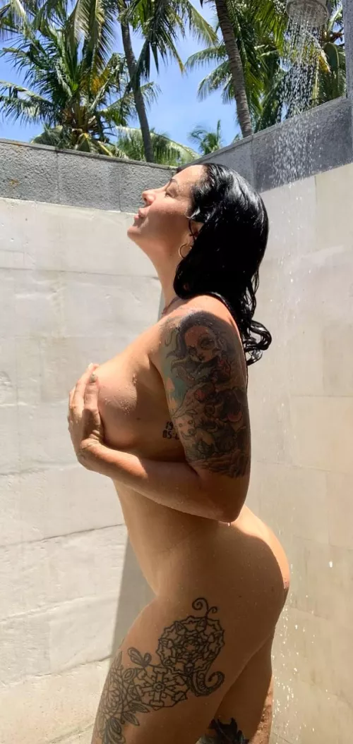 You're spying on me in the shower by Joanne_Kilgore