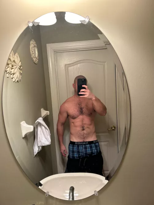 35 top for younger sub btms. Fems a plus. Snap brad_jones9276 by jimmyj123h