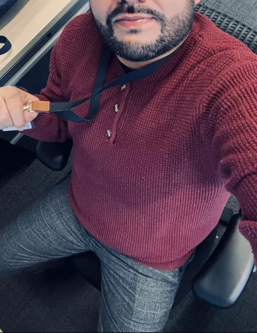 38M Quiet day at work. Looking for new buds. HMU. by mrbrightside0804