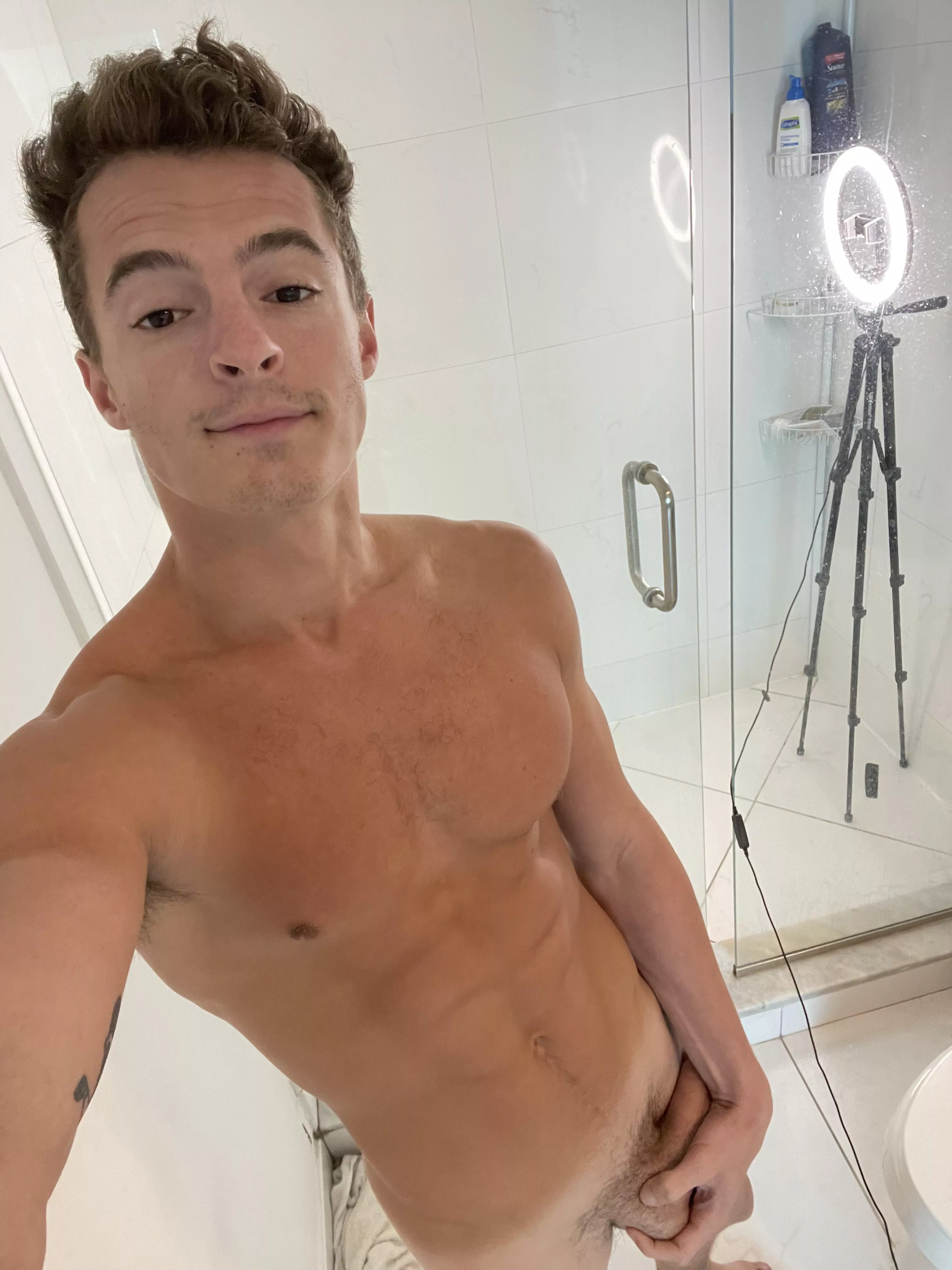 About to take a nice, hot, soapy shower! posted by jaykehere