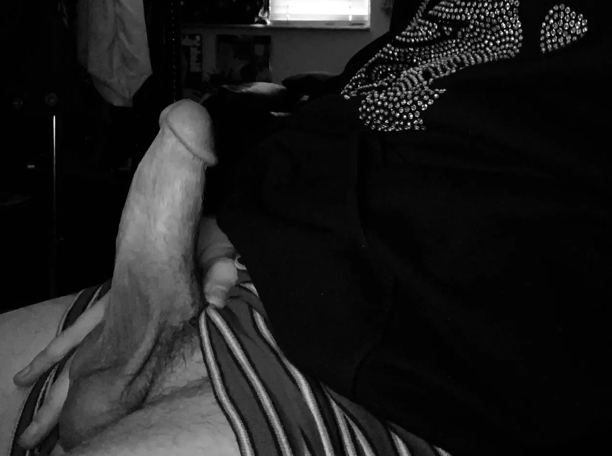 artsy 🖼️ posted by lilNOBODY666