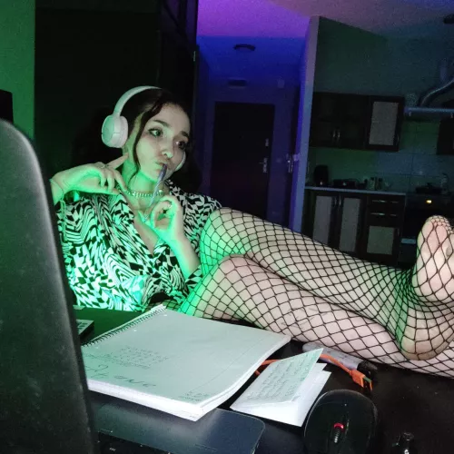 Can you empty your cock here? by zedstrox