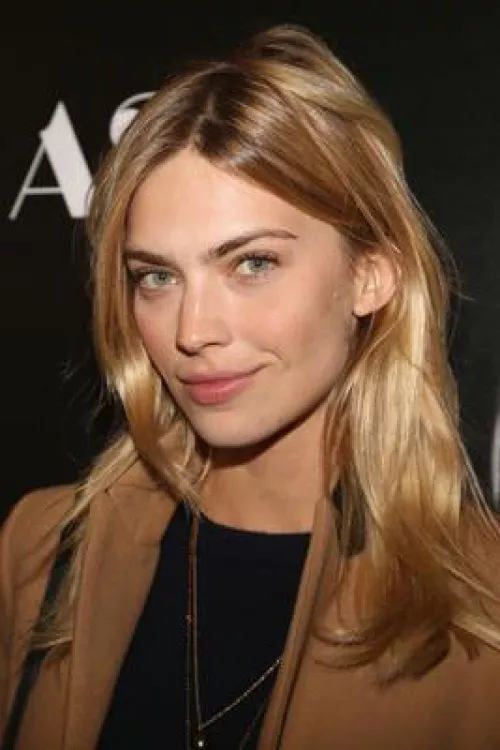 Emily Senko by Reasonable-Owl-3857