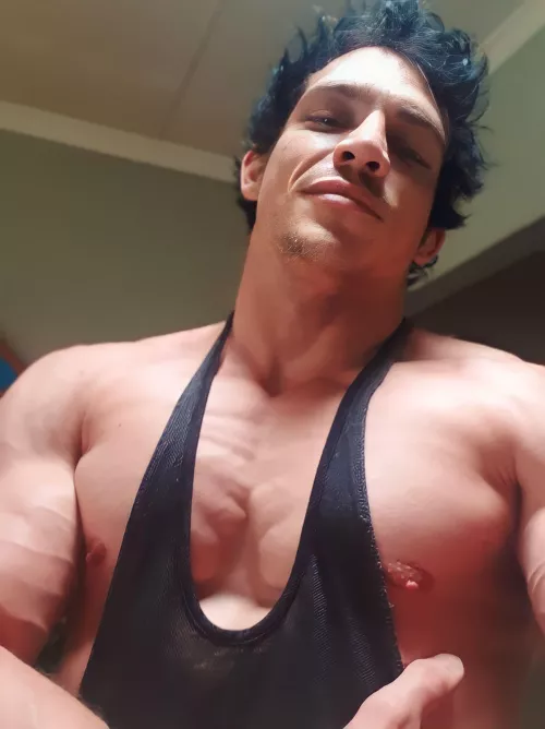 Friday is here!!!😃 any interesting plans for the weekend? by Fila4000