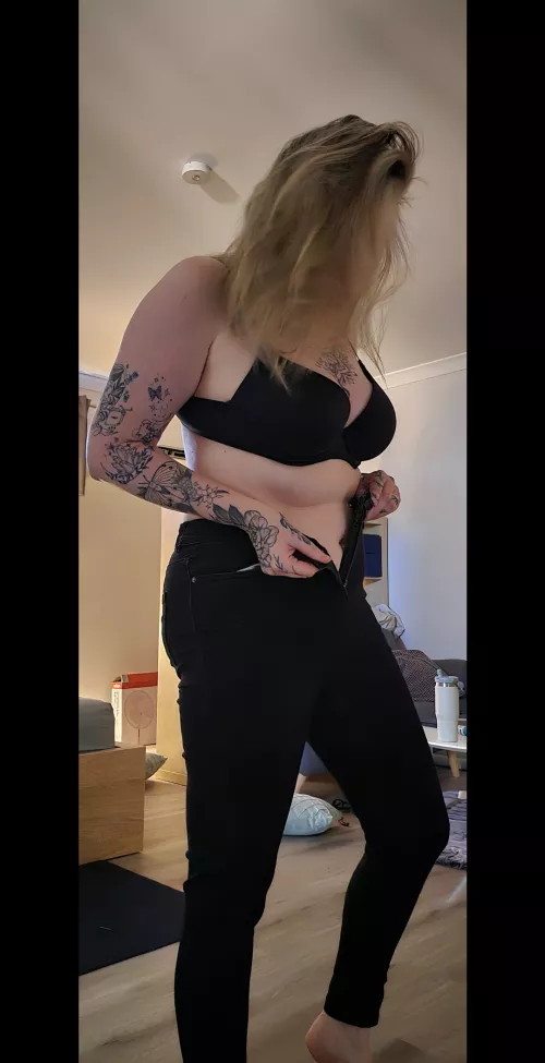 Getting ready for a job interview {f} by ticklemefun