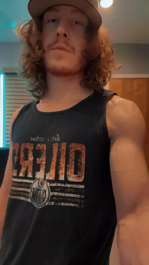 Happy friday yall!😁 by AdBackground9856