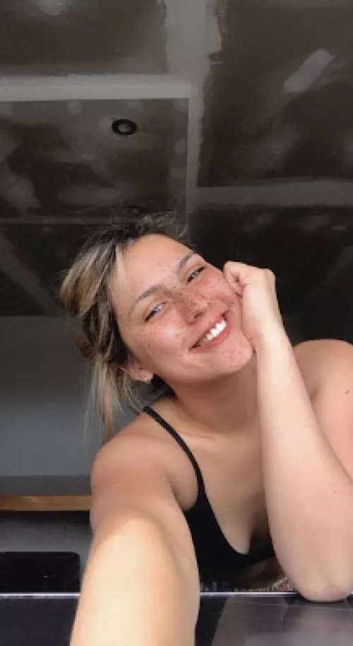 Hey 💕 by securelyslalom