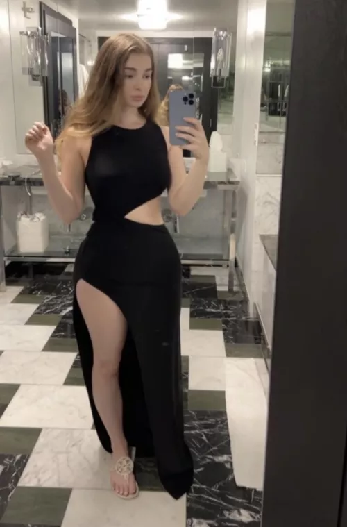 How do I look? by caitbabyxo