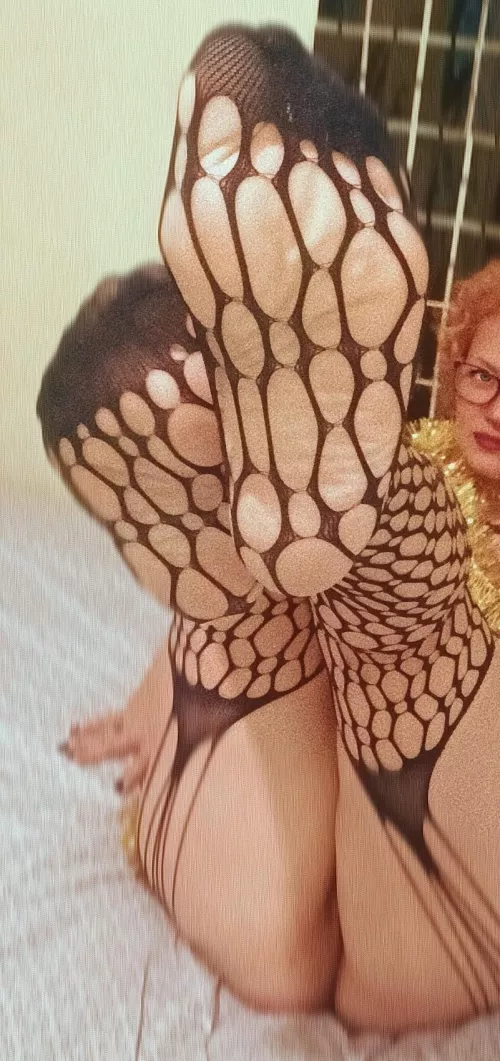 I am a foot-loving ginger by Nicolette_2