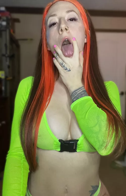 I want you to join me on my FREE OF account by LovingLibby