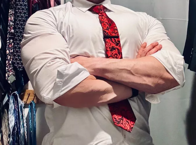 If your boss is at your desk like this, it’s going to be one of those days by ECsbackup