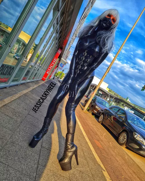 Its me by jessicaskyheel