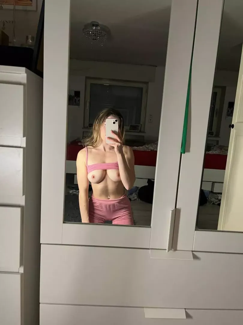 Let me be your home workout [F] posted by Arlette_GB