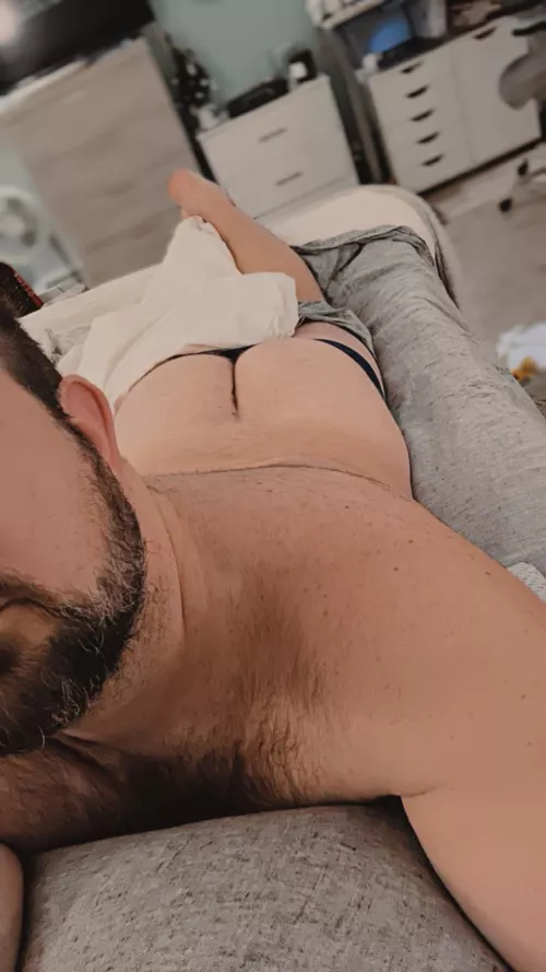 Lunch break 🍑 (37) by Spytfire9