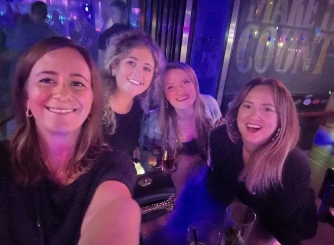 Momma’s night out [4] by Ammo_Chaos