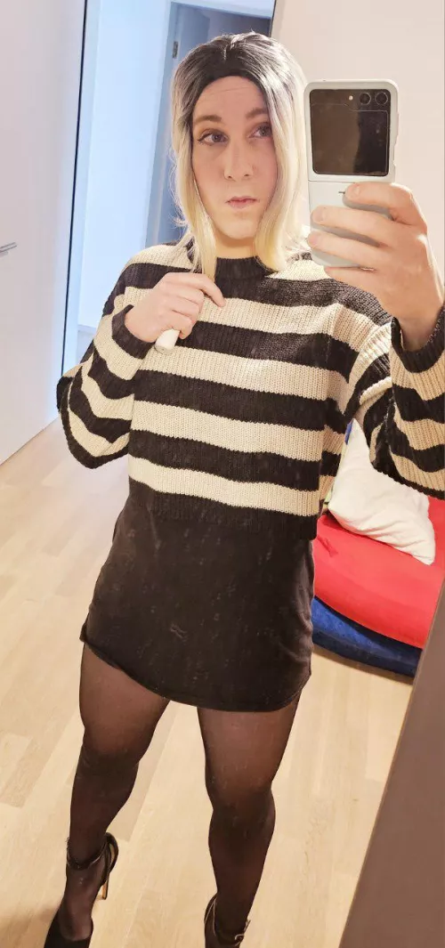 My coworkers always telling me im fem to tease me, if they only knew 🤭 by _Eileen-