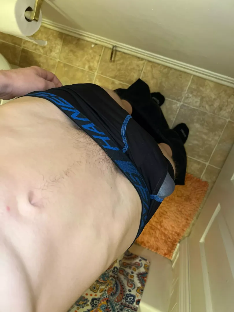 Pre shower bulge posted by North-Purple-9627