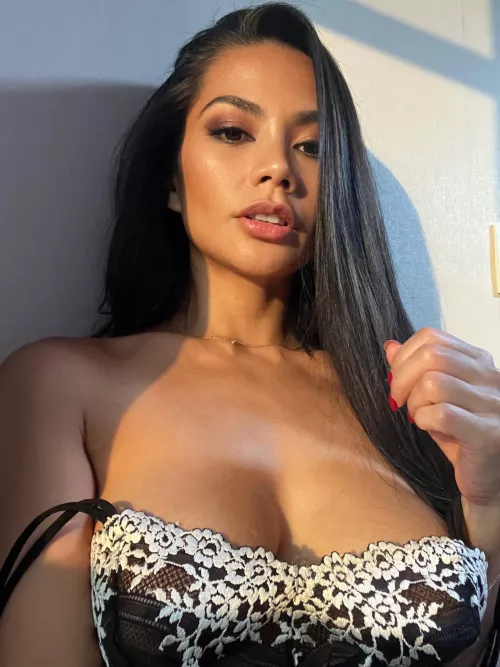 Prisoner of love by ValanorValar