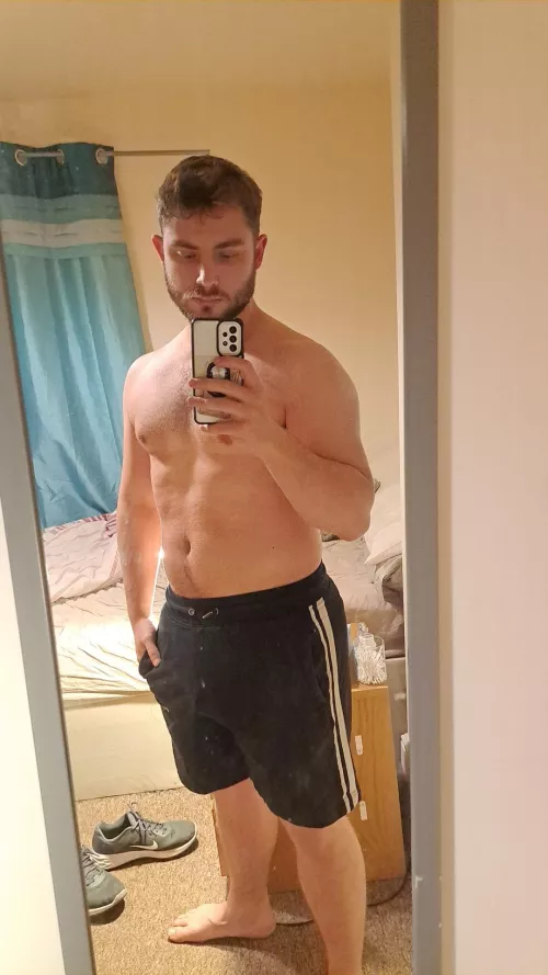 Should I start posting again? by Lukevl7979