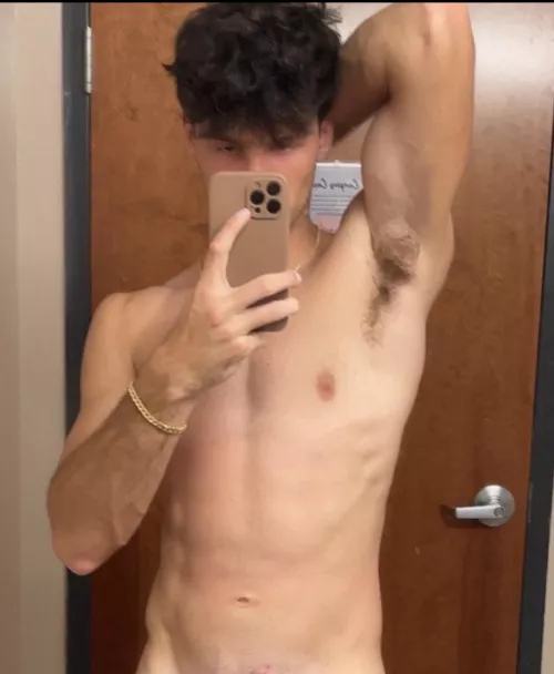 Sniff for sniff bro? by FlexWithMeBro