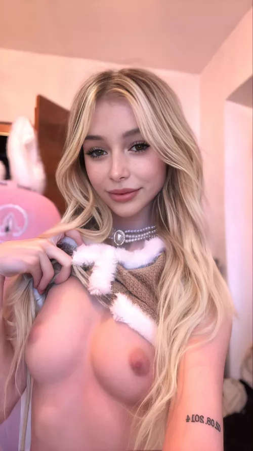 Teen blonde with pink nipples, does it get any better? by Ideadobby